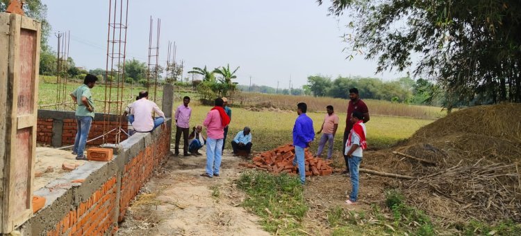 कचरा प्रोसेसिंग यूनिट भवन में अनियमितता पर भड़के वार्ड सदस्य, अधिकारियों से की शिकायत 