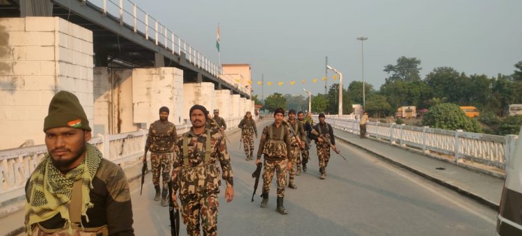 मुख्यमंत्री के संभावित आगमन को लेकर शंवेदनशील क्षेत्रों में की एसटीएफ़ के जवान ने की पेट्रोलिंग।